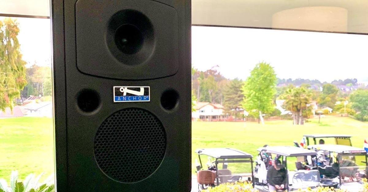 6 Pieces of Must-Have Audio Equipment for Emcees
